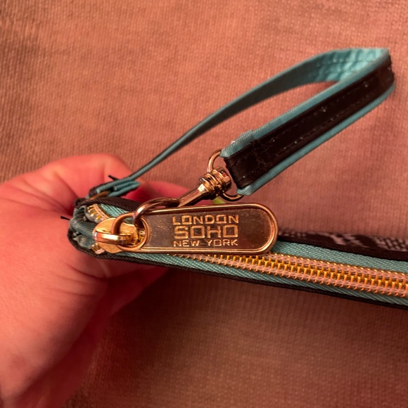 London SOHO New York Y2K Black & White Print 4X7" Wristlet with teal lining. - Picture 4 of 5